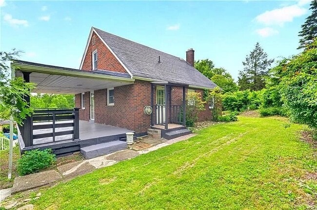 Building Photo - 2086 River Hill Rd