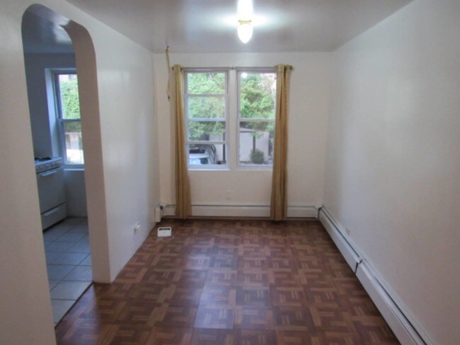 Building Photo - 4124 Murdock Ave