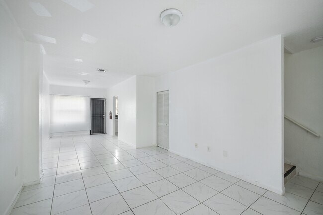 Foto del edificio - 475 NW 83rd St