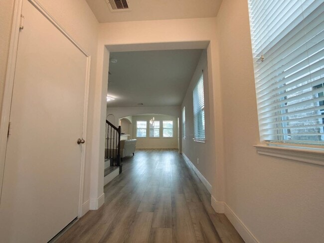 Building Photo - 2306 Waterford Park St