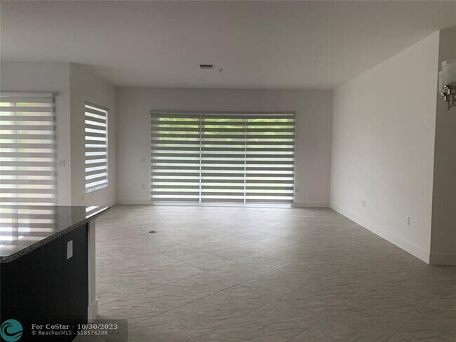 Foto del edificio - 15412 Destiny Dr