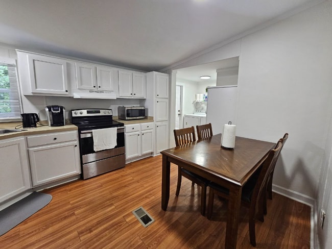 Building Photo - 119 Fawn Dr