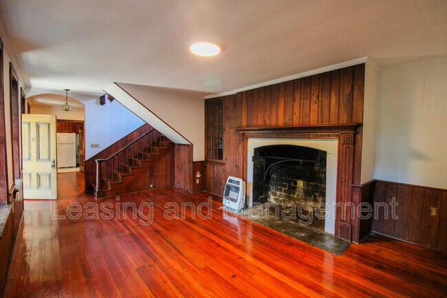 Building Photo - 21 Archdale Street