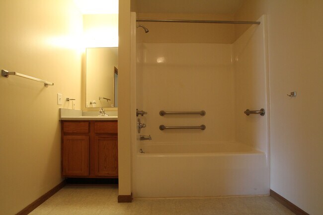 Foto del edificio - 731 Ravine Court