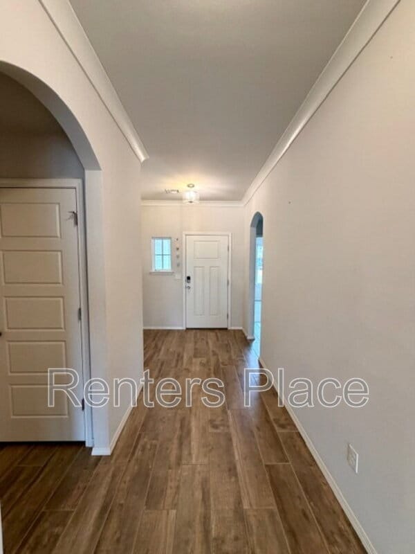 Foto del edificio - 1813 E Van Buren St