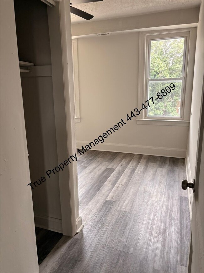 Foto del edificio - 2635 Park Heights Terrace