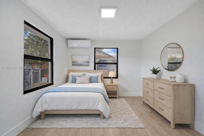Foto del edificio - 2428 NW 28th St