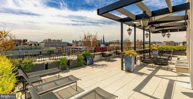 Building Photo - 1011 M St NW