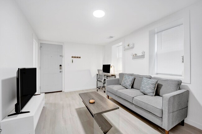 Foto del edificio - 1226 W 31st Pl