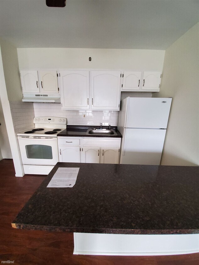 Primary Photo - 1 br, 1 bath Condo - 69 Cove Rd Unit 10