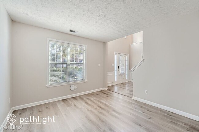 Foto del edificio - 3 br, 2.5 bath House - 3949 Lullwater Main...