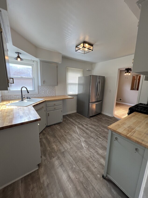 Foto principal - 3424 Macon Ave