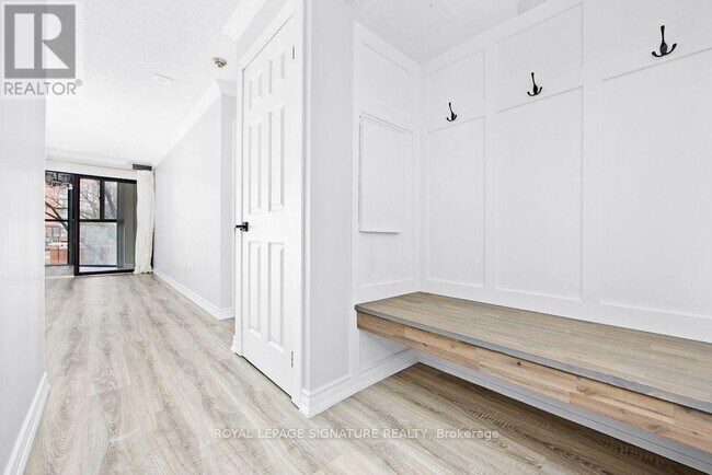 Building Photo - 2091 Hurontario St