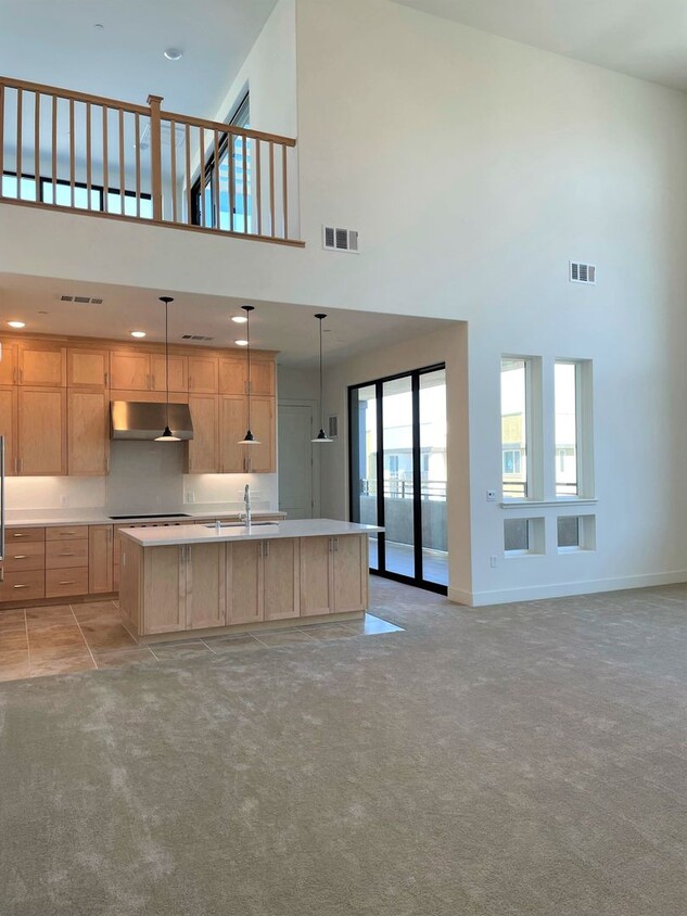 Foto principal - Brand New 3 Bed 2.5 Bath Modern Luxury Con...