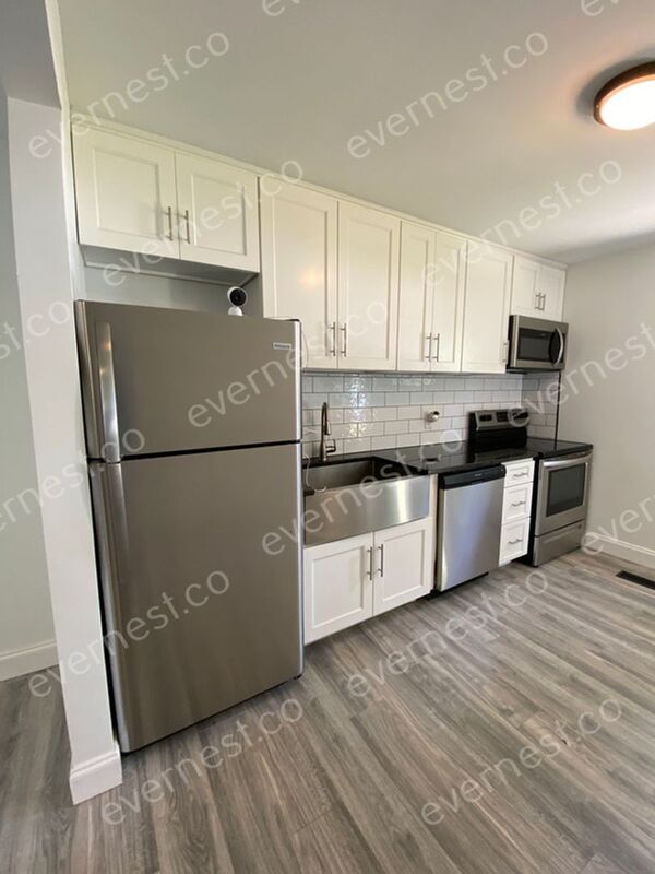 Building Photo - 464 Yarmouth Ln