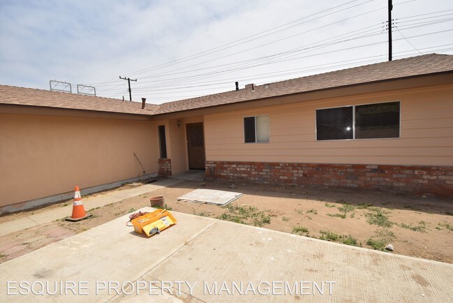 Foto del edificio - 3 br, 2 bath House - 2130 SANFORD ST