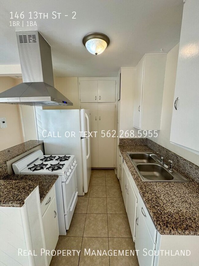 Building Photo - 146 13th St