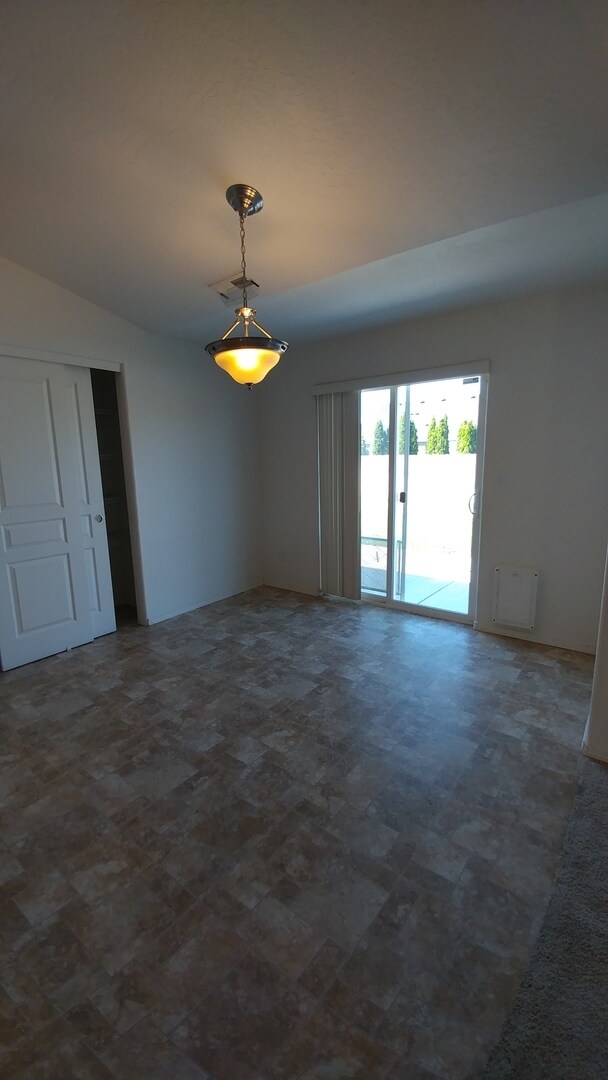 Building Photo - West Richland Rental in Wiley School District