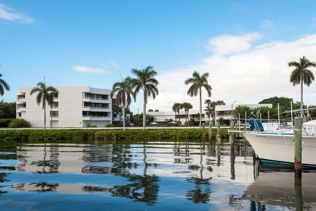 Foto del edificio - 3701 S Flagler Dr