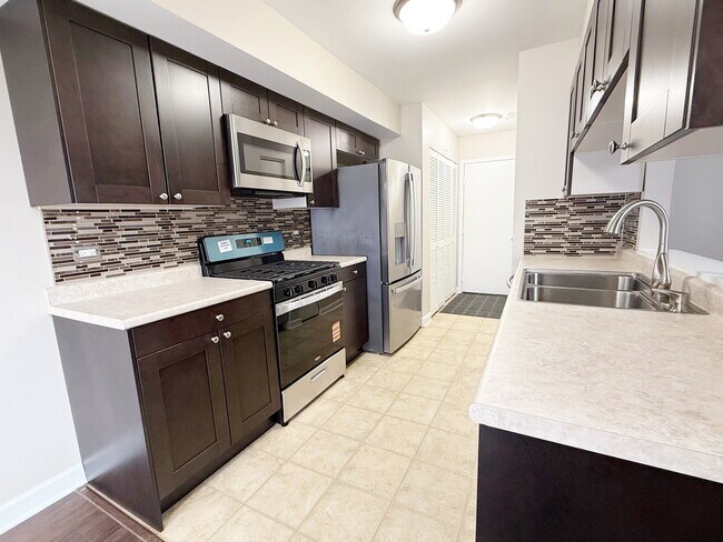 Foto del edificio - 223 Butternut Ln