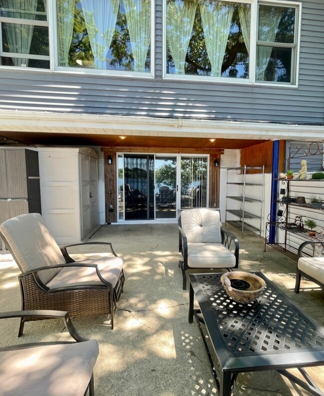 Walk out area/patio - 33490 N Lake Shore Dr
