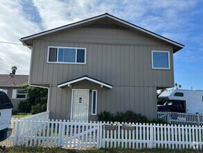 Building Photo - 2170 Seaview Ave