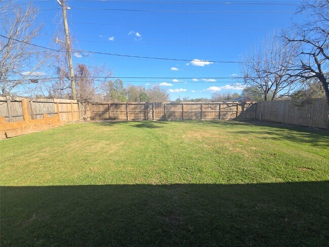 Foto del edificio - 618 Overbluff St