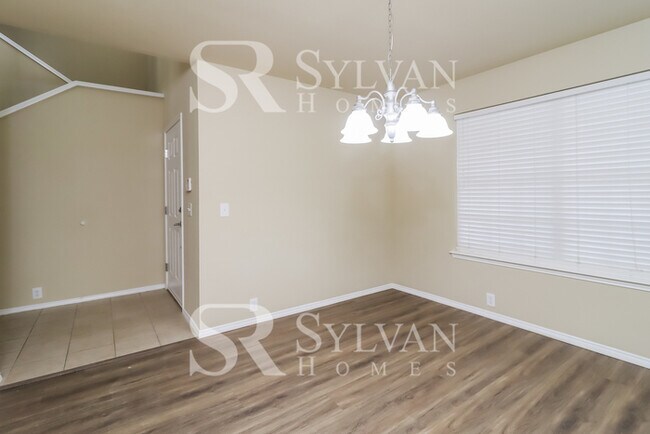 Building Photo - Gorgeous 4 bedroom brick colonial!