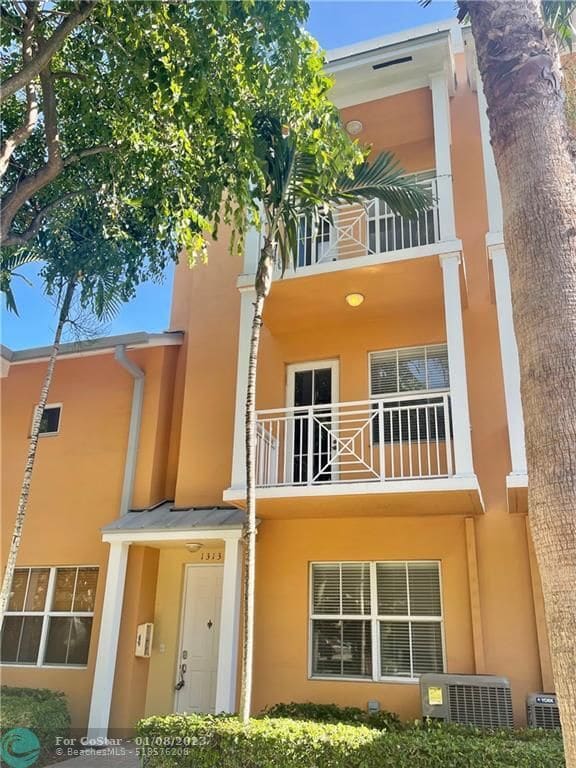 1313 SW 4th St, Fort Lauderdale, FL 33312 Townhouse for Rent in Fort