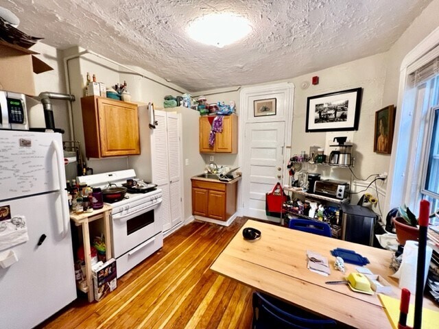 Building Photo - 14 Unity St