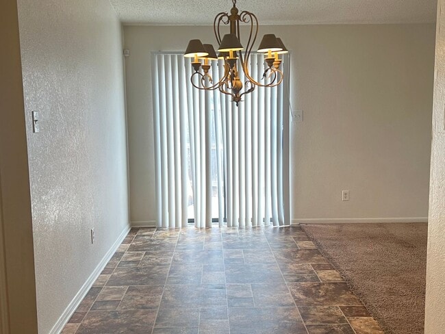 Foto del edificio - 402 Alpine St