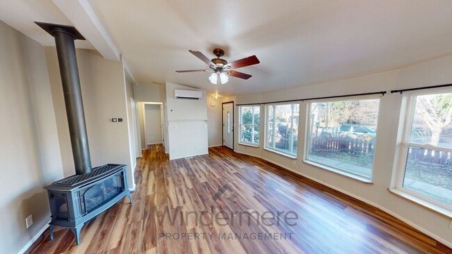 Building Photo - Wash526/528