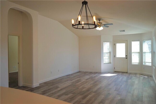 Building Photo - 13 Green Terrace Cv