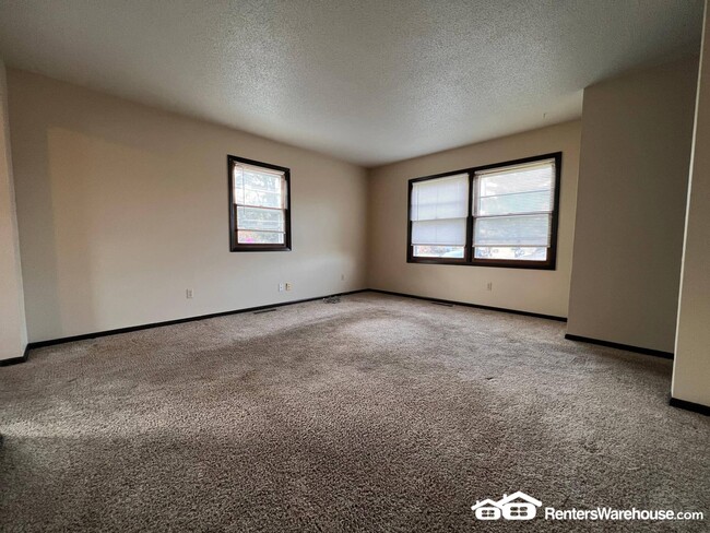 Building Photo - 3320 Valdez Ct