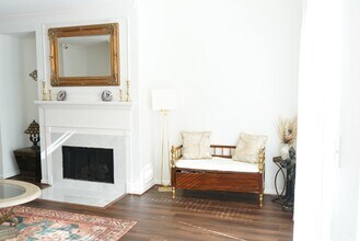 Building Photo - 1316 Tuam St