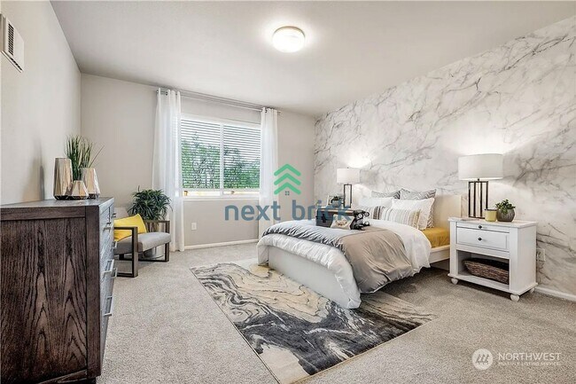 Foto del edificio - A fabulous 5 bedroom and 3.5 bathroom house