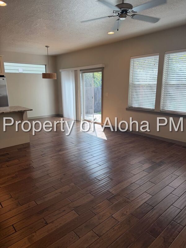 Foto del edificio - 2138 Myers Pl S