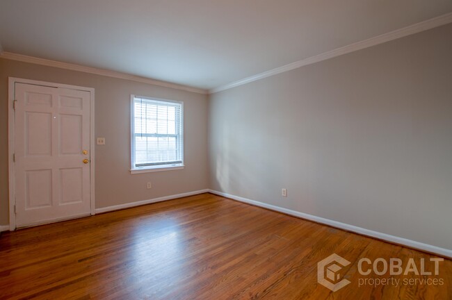 Building Photo - 3607 Roxboro Rd