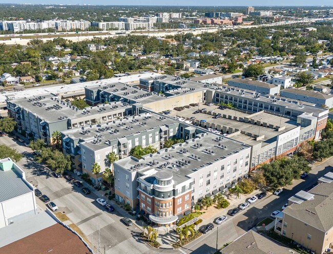 Building Photo - The Vintage Lofts at West End