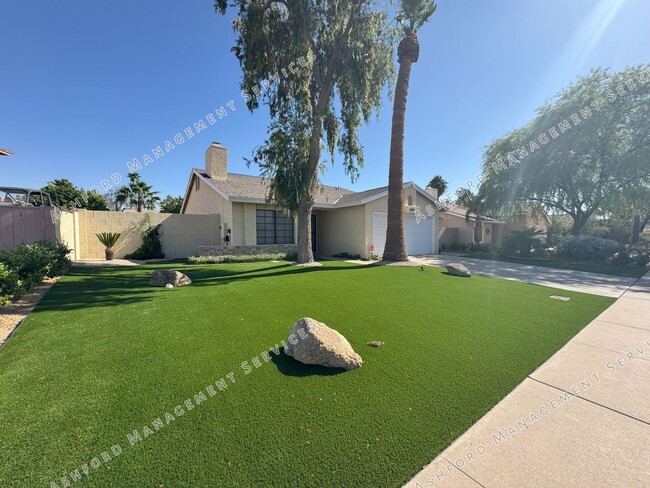 Foto del edificio - BEAUTIFULLY REMODELED 3 BEDROOM HOME WITH ...
