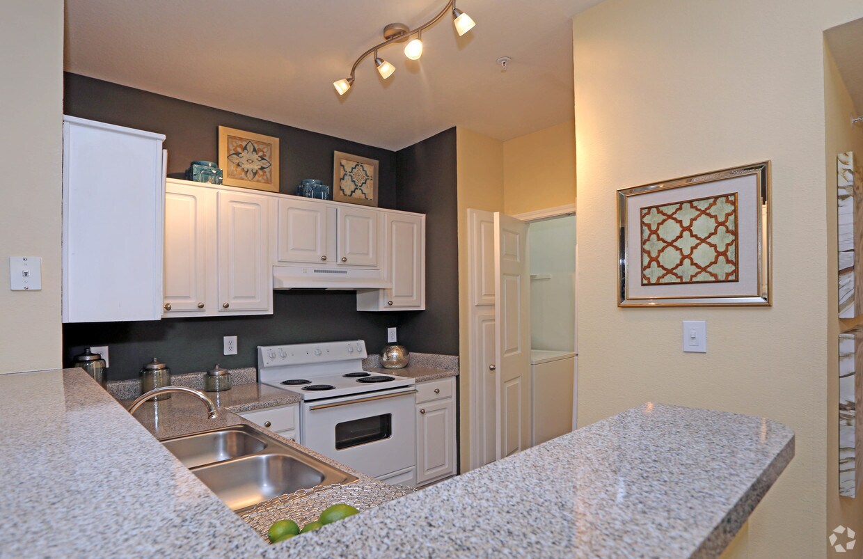 The Treymore at Cityplace Apartments 2101 N Haskell Ave Dallas, TX