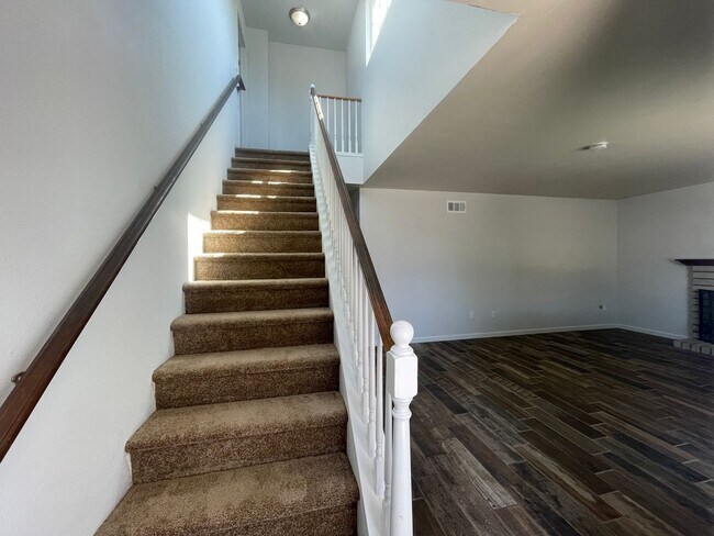 Foto del edificio - Must See! 4 Bedroom 3 Bathroom home in El ...