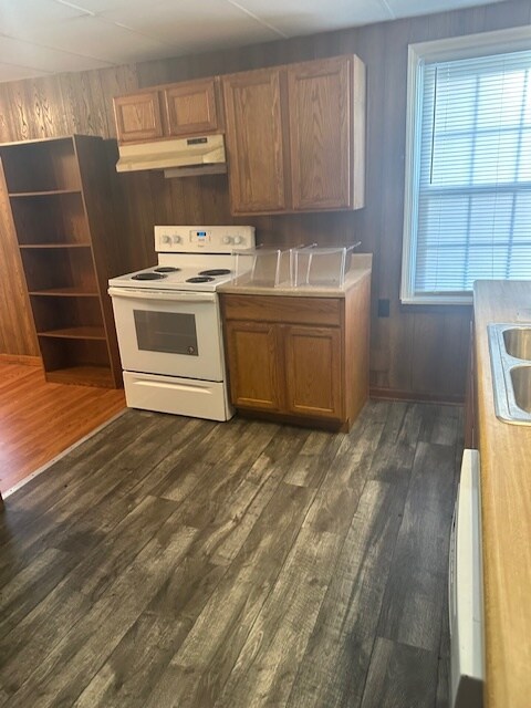 Foto del edificio - 215 S Main St