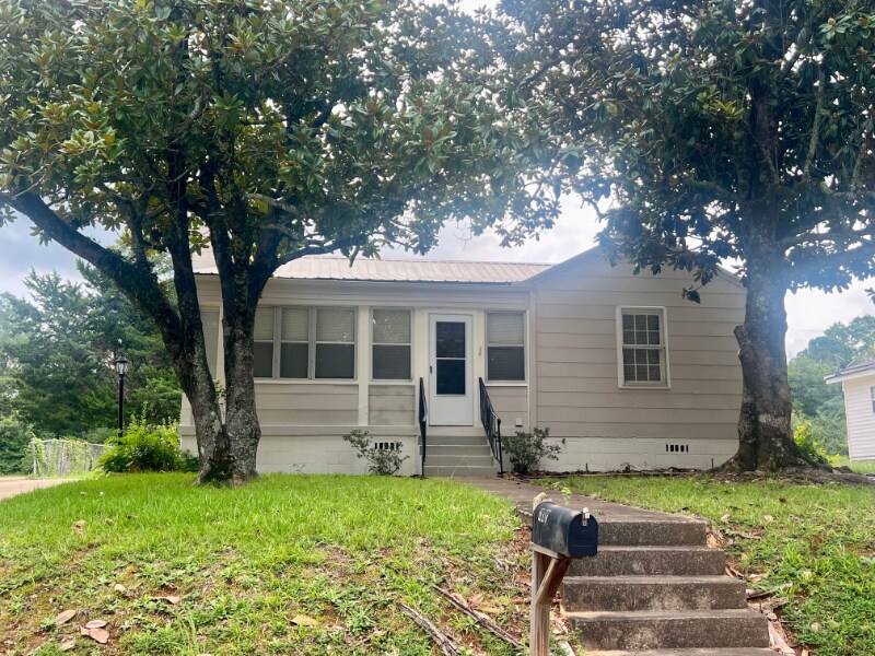 Foto principal - 210 S Cannon Ave