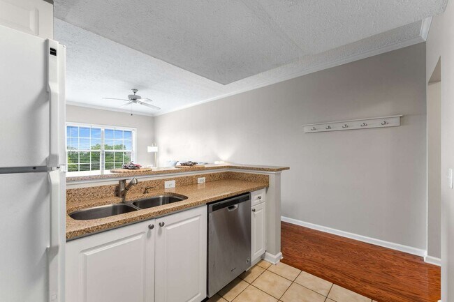 Foto del edificio - Beautiful One Bed One Bath Green Hills Condo