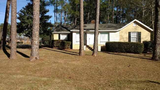 Building Photo - 390 N Lanier St