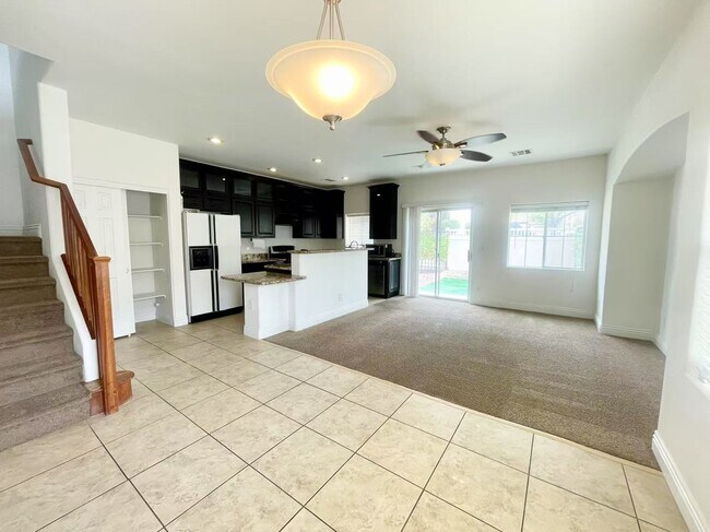 Foto del edificio - Beautiful townhouse located in Henderson