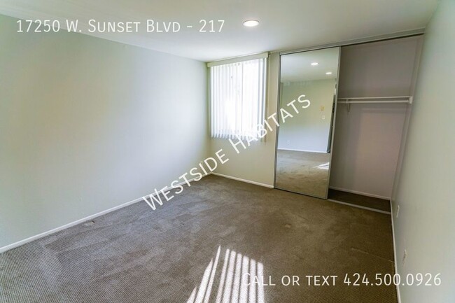 Foto del edificio - 17250 Sunset Blvd