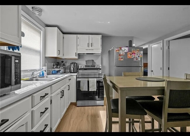 Kitchen (Back Entrance) - 41 Dawson St