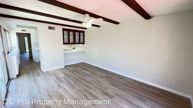Building Photo - 3 br, 2 bath House - 4624 E Tanglewood Avenue